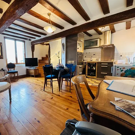 Apartment La Maison A Rayures - Centre Historique