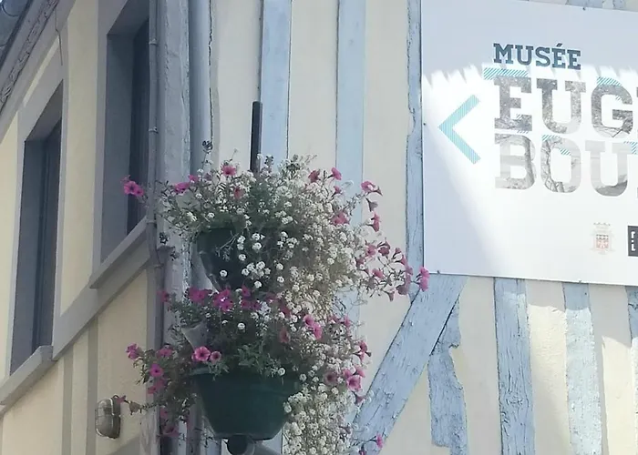 Apartment La Maison A Rayures - Centre Historique Honfleur